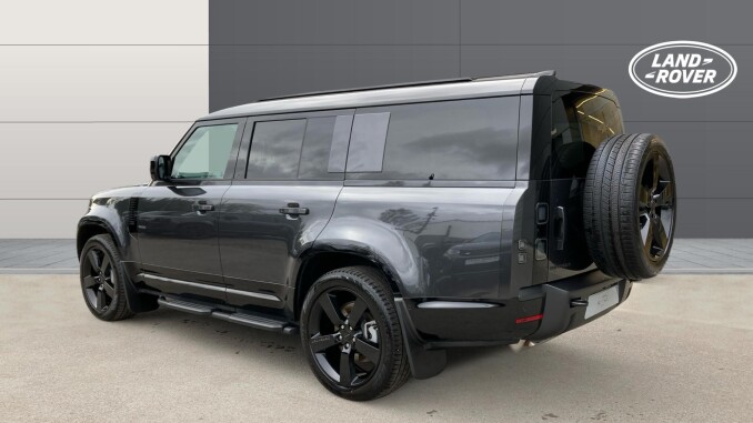 Land Rover Defender 3.0 D350 X-Dynamic HSE 130 5dr Auto Diesel Estate - Image 2